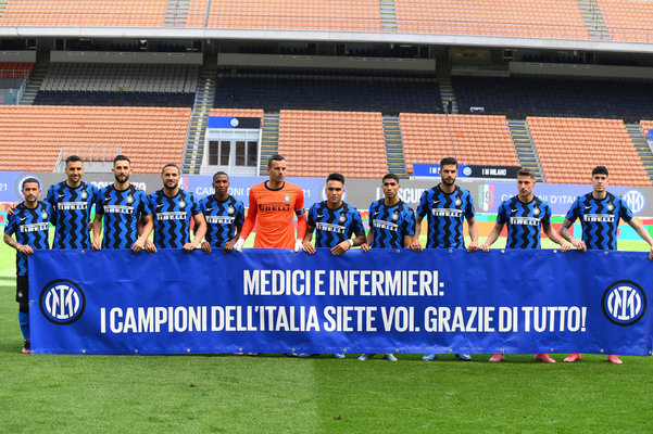 了数万观众 了数万观众