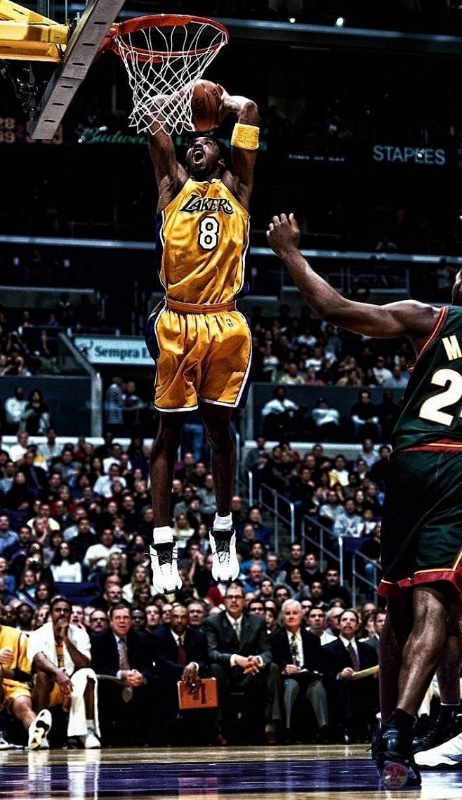 传中与肋部 传中与肋部